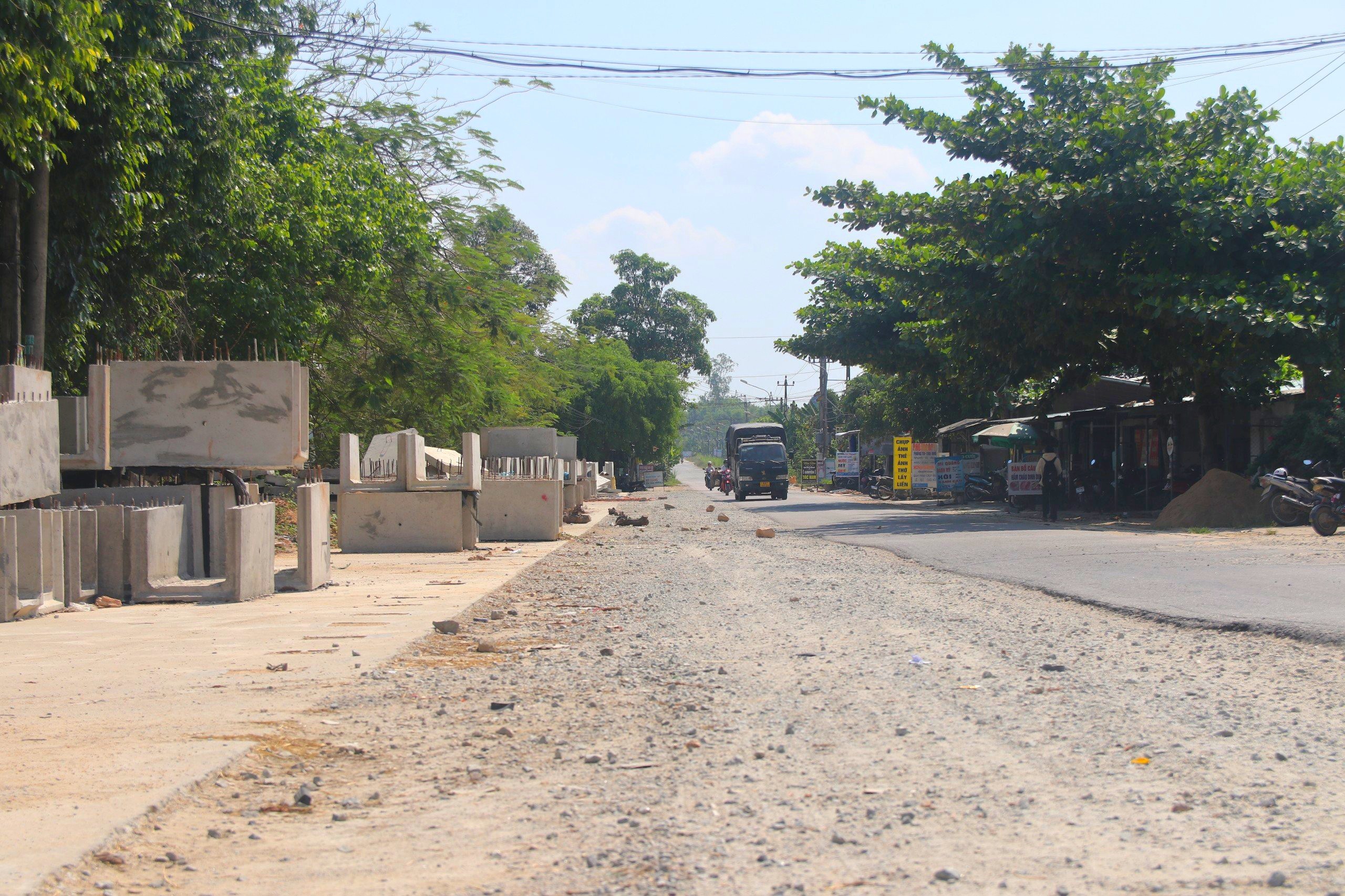 Dự &aacute;n cải tạo, n&acirc;ng cấp QL14E Quảng Nam vẫn vướng mặt bằng- Ảnh 5.