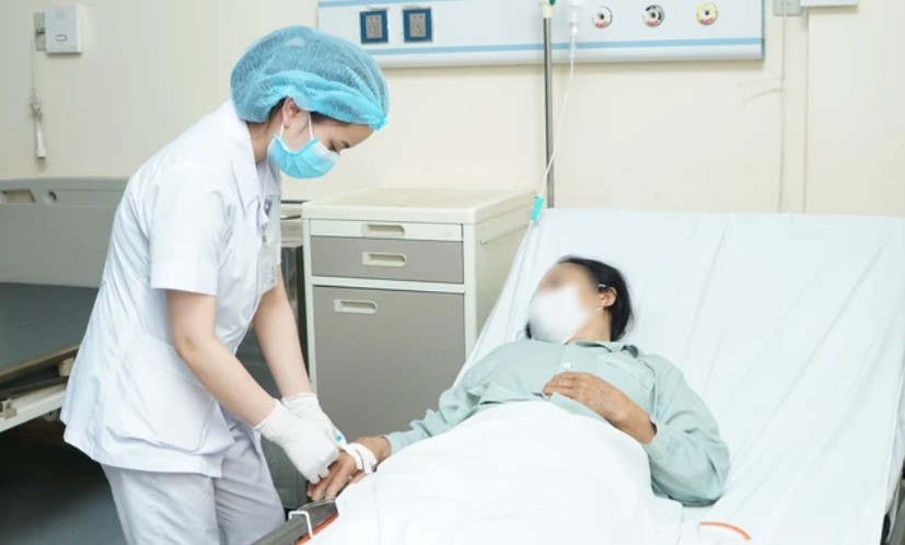 Sau tai biến sản khoa, một phụ nữ r&ograve; rỉ nước tiểu suốt 32 năm- Ảnh 1.