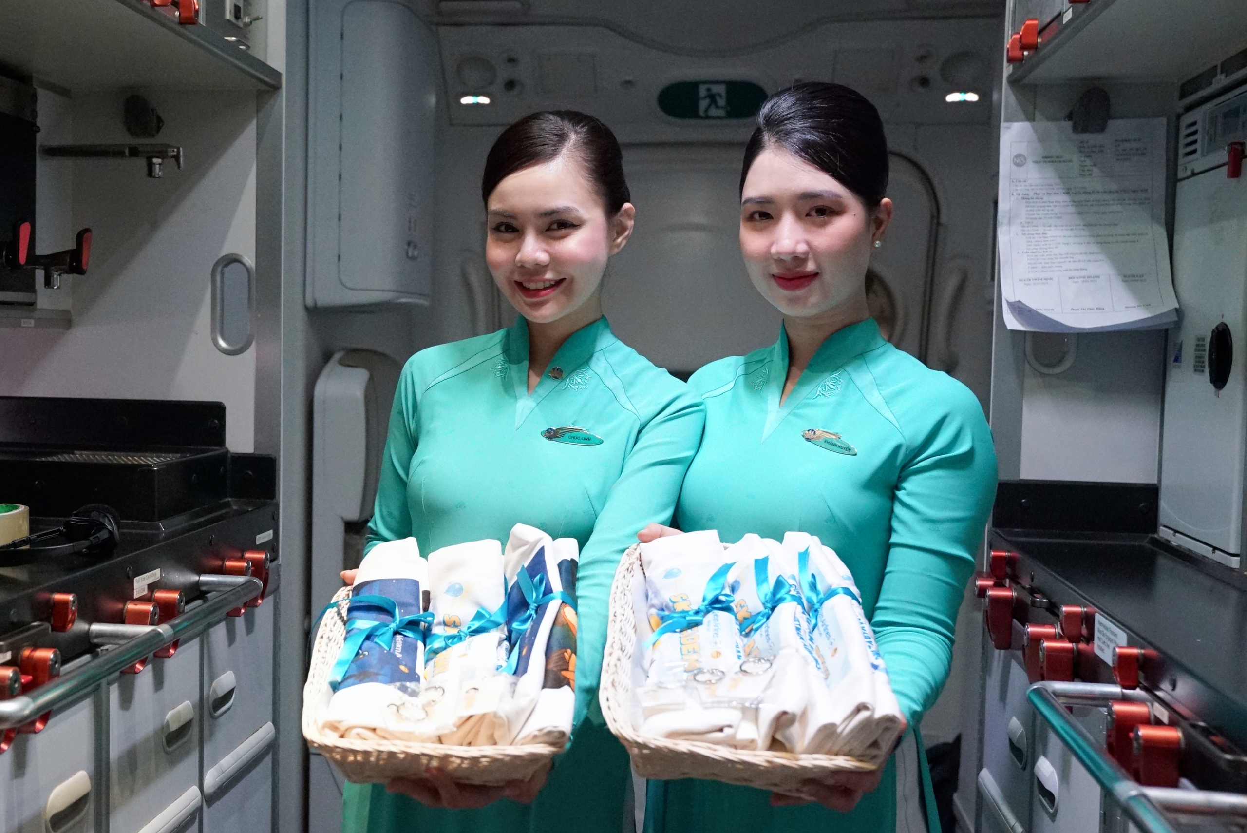Vietnam Airlines h&eacute; lộ h&igrave;nh ảnh mascot ngộ nghĩnh 
tr&ecirc;n những chuyến bay 1/6
- Ảnh 1.