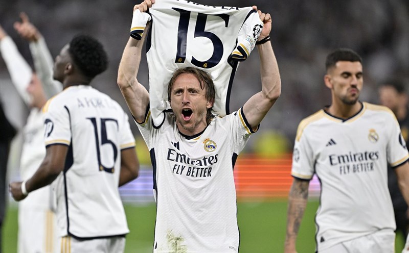 Cho&aacute;ng với gi&aacute; v&eacute; xem chung kết Champions League 2023-2024- Ảnh 1.