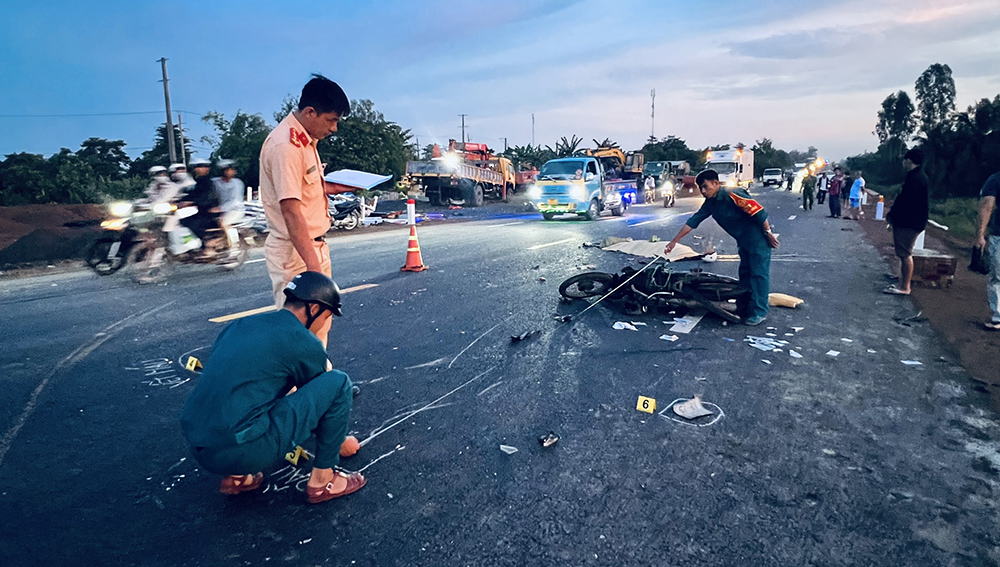 Truy bắt đối tượng g&acirc;y TNGT chết người ở An Giang rồi bỏ trốn trong đ&ecirc;m- Ảnh 1.