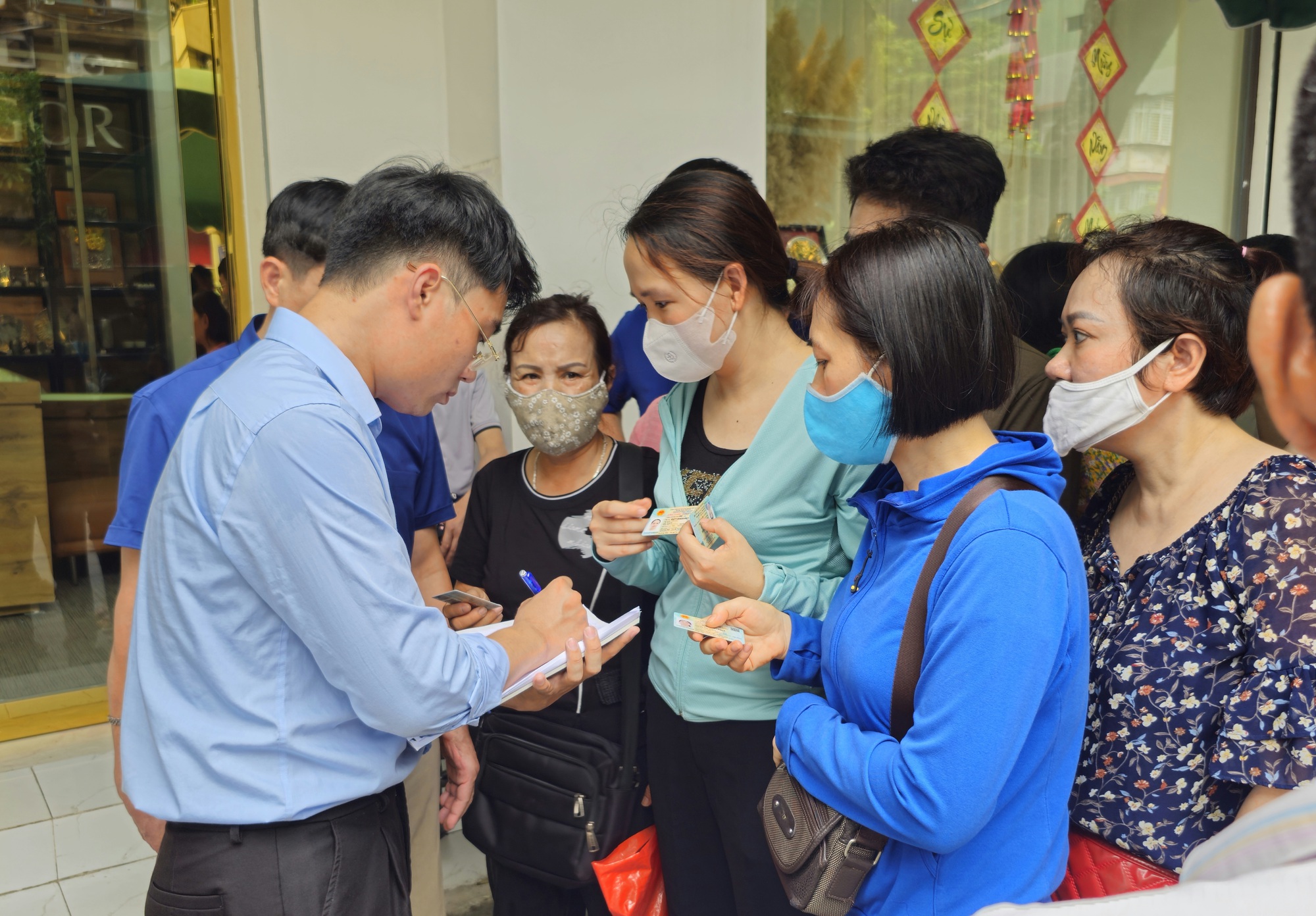 NHNN đề nghị cơ quan C&ocirc;ng an điều tra h&agrave;nh vi thao t&uacute;ng thị trường v&agrave;ng- Ảnh 1.