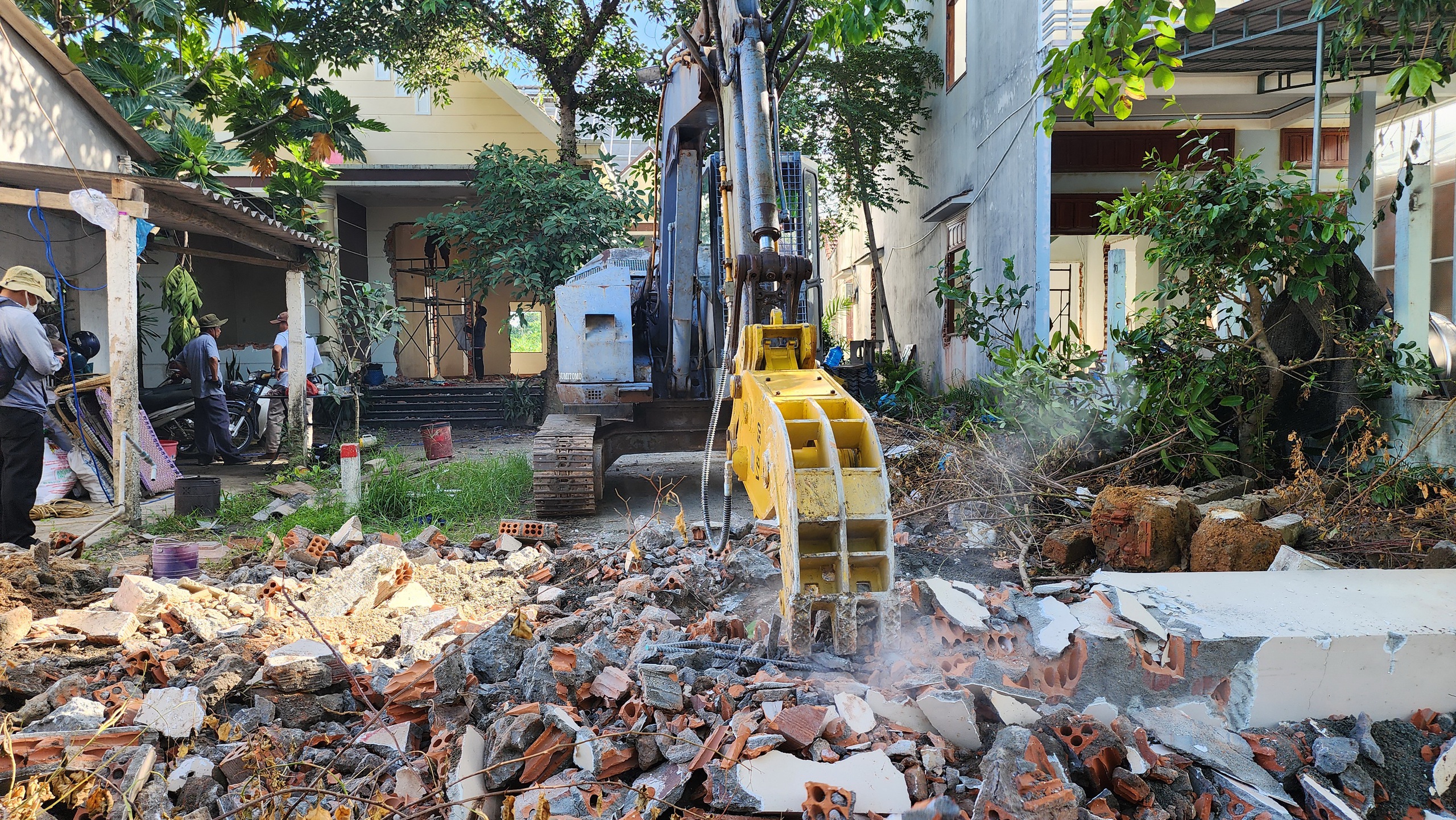 Quảng Ng&atilde;i: Người d&acirc;n th&aacute;o dỡ nh&agrave;, kịp b&agrave;n giao mặt bằng l&agrave;m cao tốc trước 30/6- Ảnh 4.