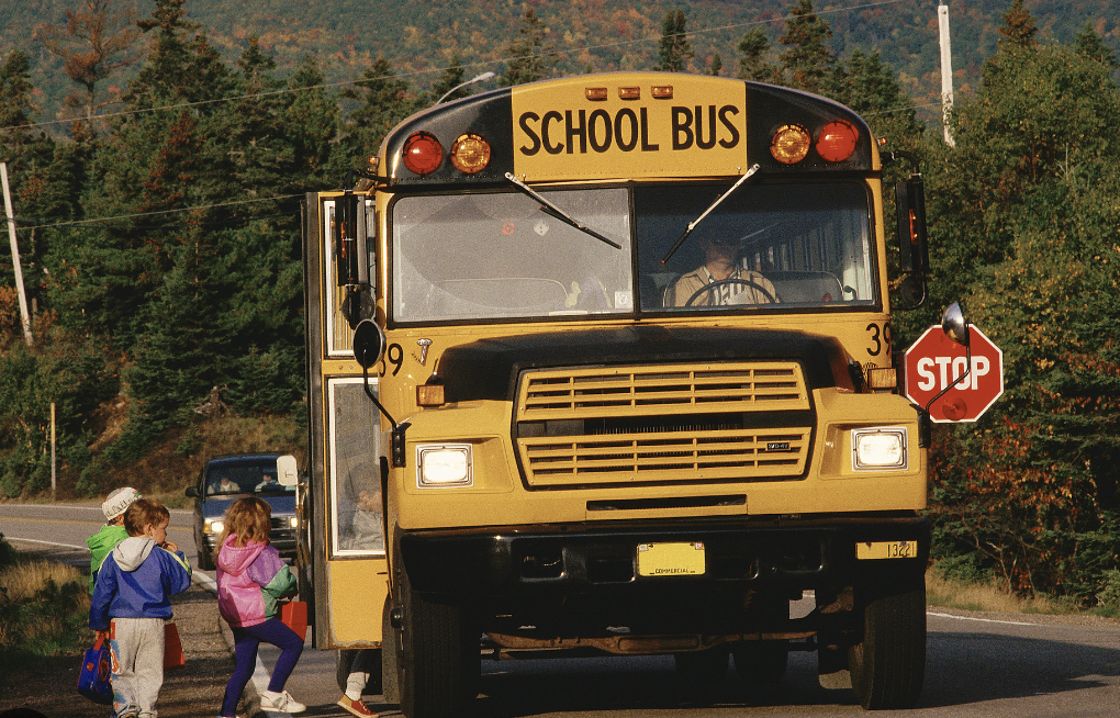 Đề xuất mới về hệ thống cảnh b&aacute;o ngăn bỏ qu&ecirc;n trẻ tr&ecirc;n xe chở học sinh- Ảnh 2.