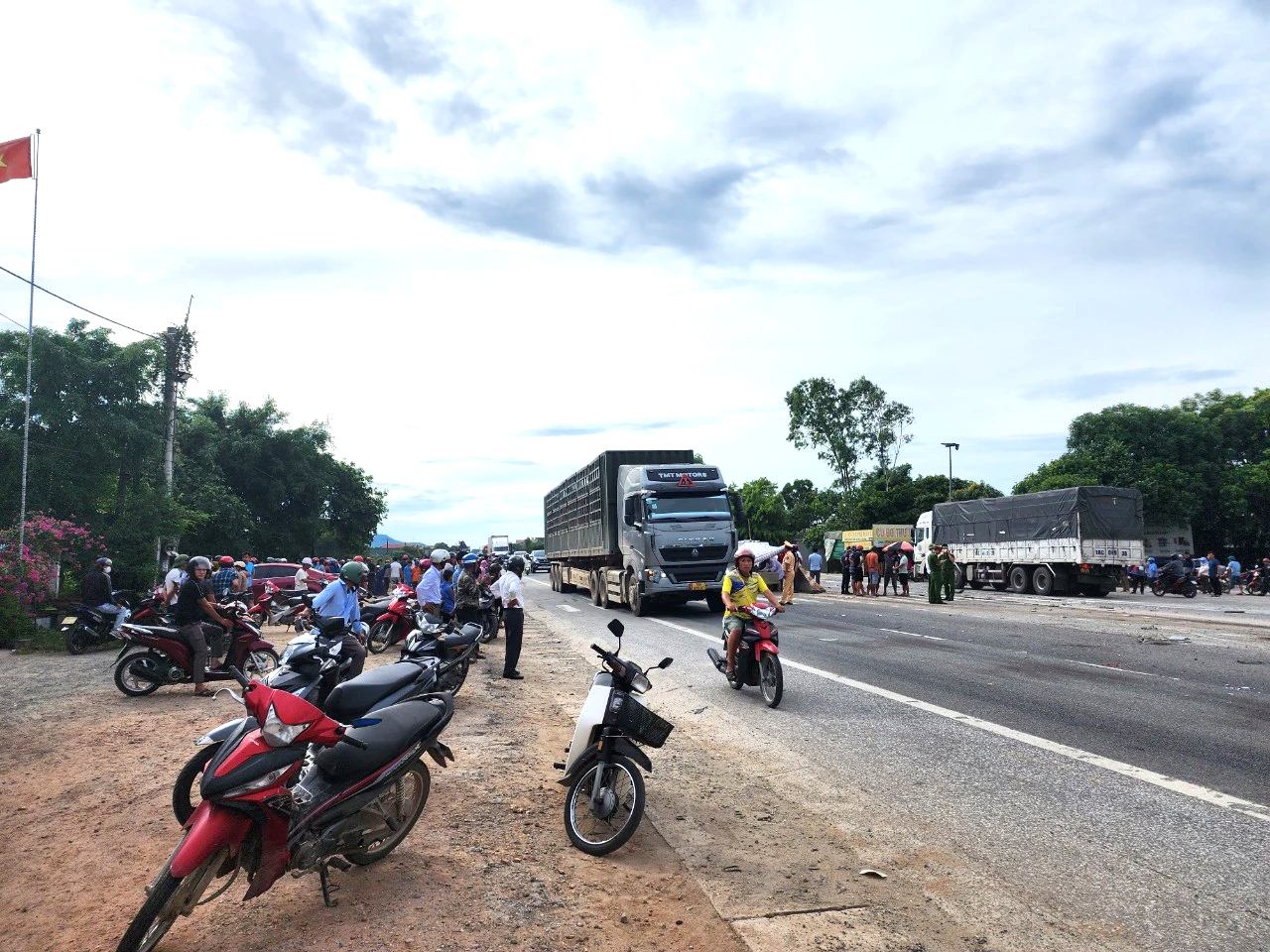 T&agrave;i xế g&acirc;y tai nạn l&agrave;m chết 3 người ở H&agrave; Tĩnh ra đầu th&uacute;- Ảnh 2.