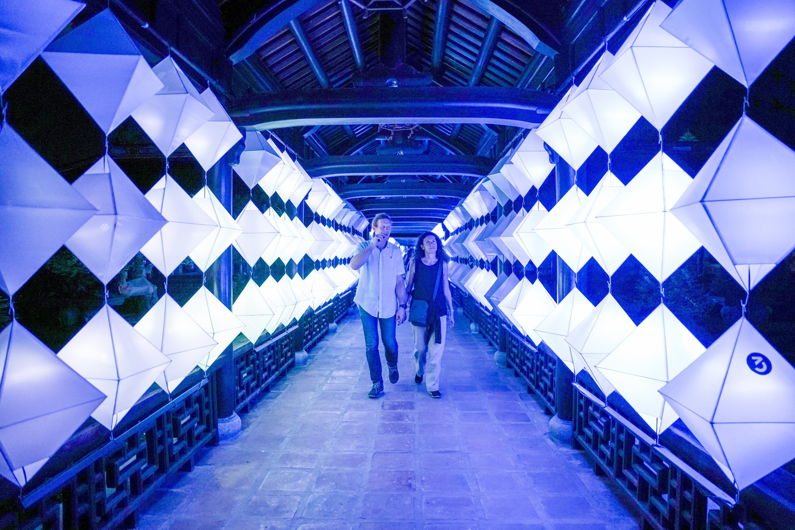 Kh&aacute;m ph&aacute; kh&ocirc;ng gian kỳ ảo của lễ hội &aacute;nh s&aacute;ng tại Festival Huế 2024- Ảnh 5.