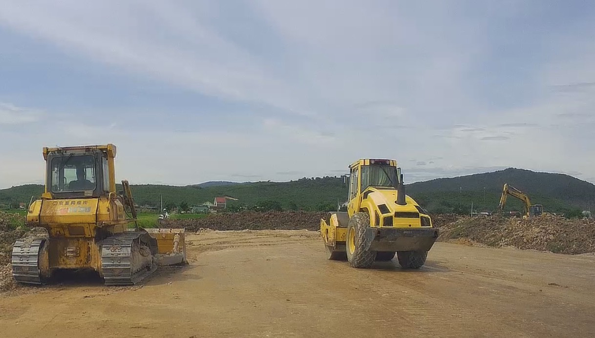 Bị &ldquo;tu&yacute;t c&ograve;i&rdquo;, doanh nghiệp vẫn ngang nhi&ecirc;n san lấp mặt bằng khi chưa được giao đất- Ảnh 2.
