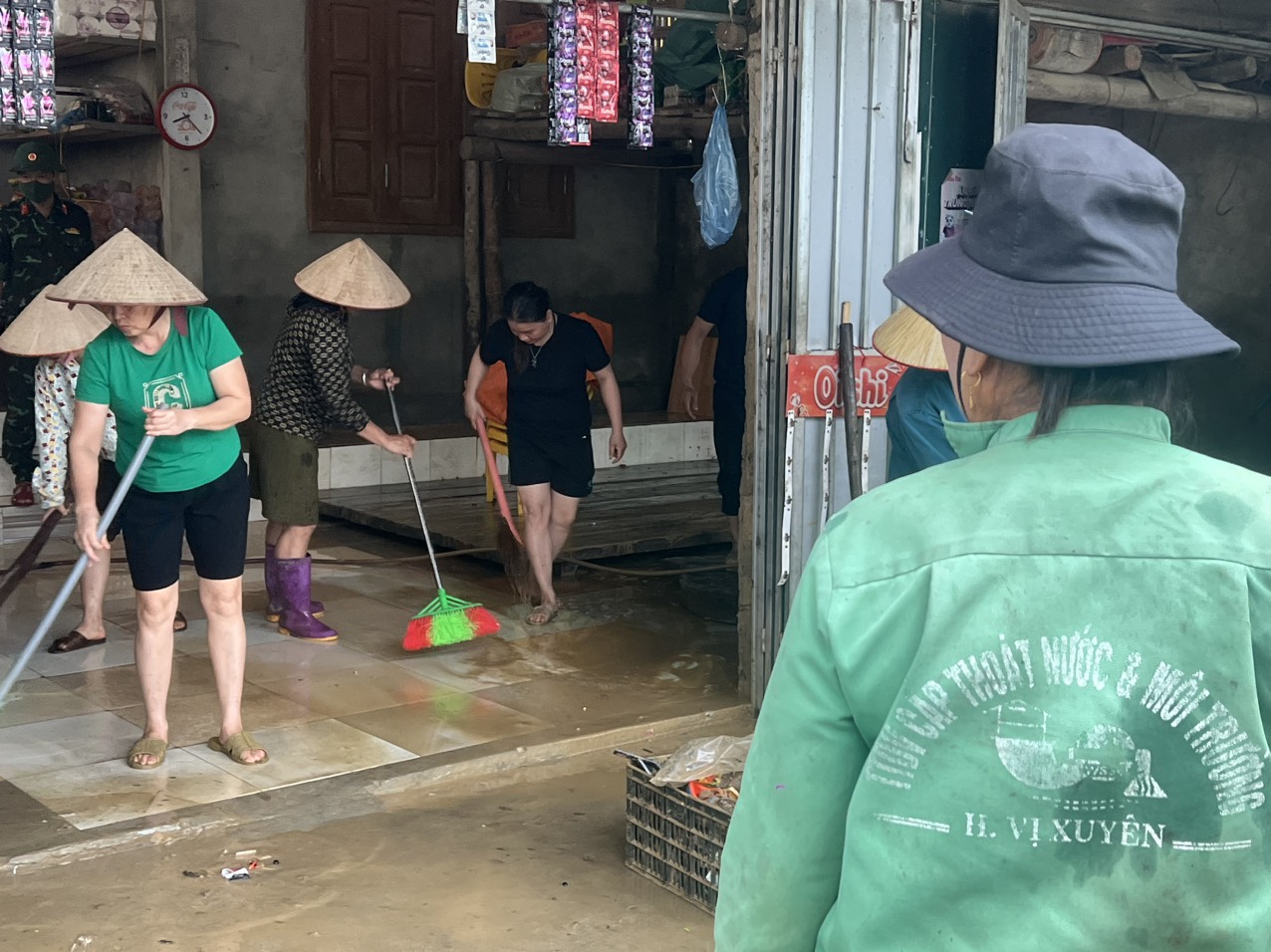 H&agrave; Giang: Người d&acirc;n khốn khổ v&igrave; nhận th&ocirc;ng b&aacute;o xả lũ muộn- Ảnh 2.