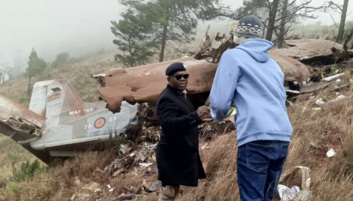 Chủ tịch nước T&ocirc; L&acirc;m chia buồn với Malawi v&igrave; vụ m&aacute;y bay rơi khiến Ph&oacute; tổng thống tử nạn- Ảnh 1.