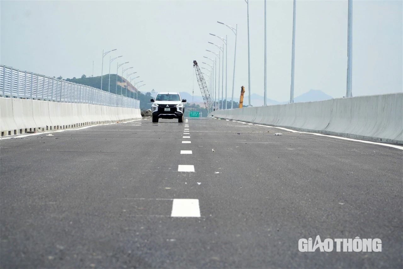 Ngắm cầu d&agrave;i nhất tuyến cao tốc nối Nghệ An - H&agrave; Tĩnh sắp th&ocirc;ng xe- Ảnh 2.