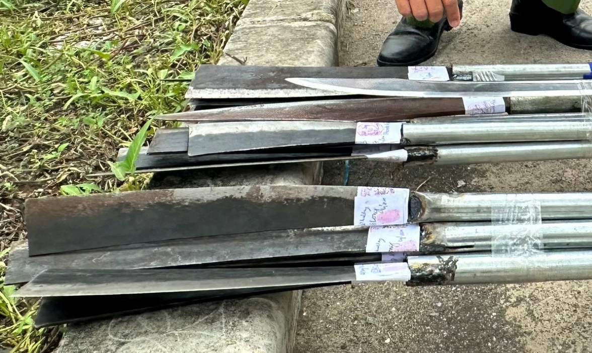 Đồng Nai: Khởi tố 14 đối tượng mang m&atilde; tấu đi đ&aacute;nh nhau- Ảnh 1.