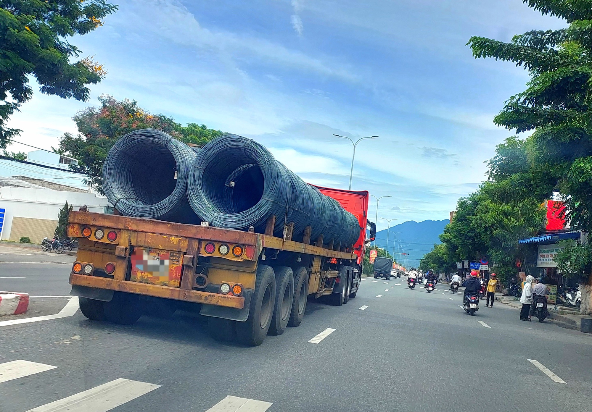 Đ&agrave; Nẵng ph&acirc;n luồng giao th&ocirc;ng, cấm xe tải trong thời gian thi THPT 2024- Ảnh 1.