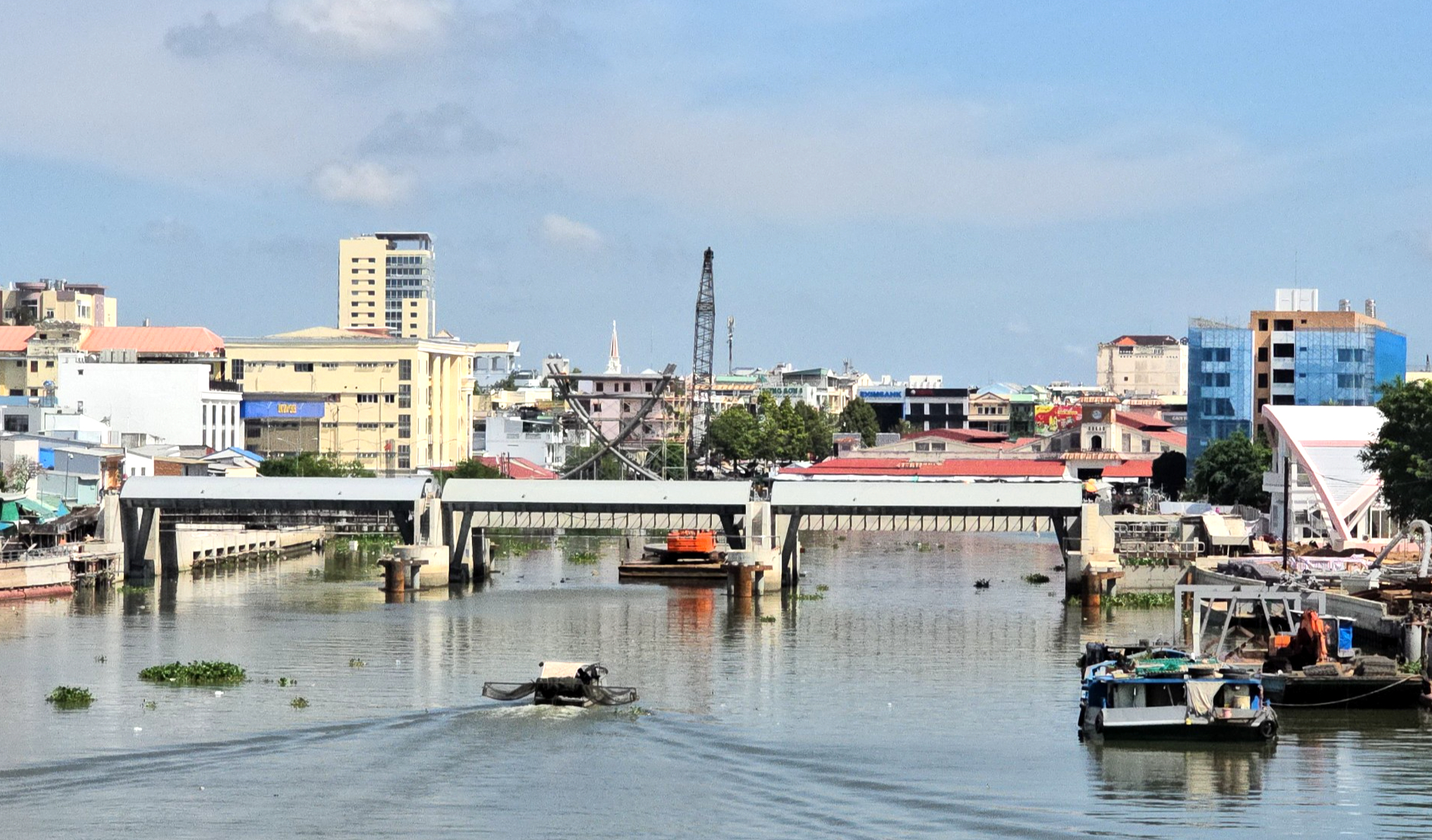 Cận cảnh &acirc;u thuyền 436 tỷ đồng ở Cần Thơ gấp r&uacute;t về đ&iacute;ch- Ảnh 5.