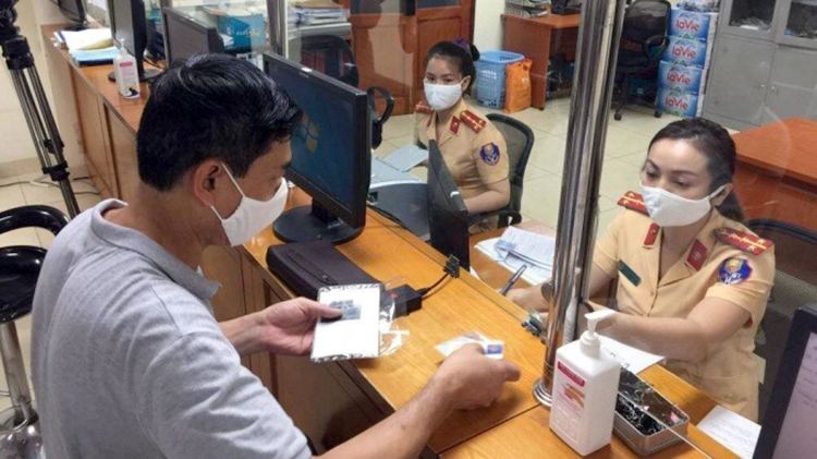 Bị trừ hết điểm, t&agrave;i xế phải l&agrave;m g&igrave; để được phục hồi bằng l&aacute;i?- Ảnh 3.