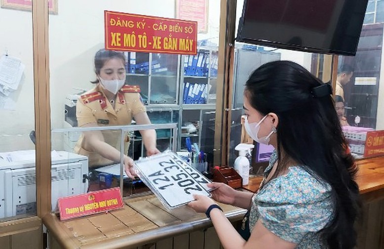 Người d&acirc;n được đăng k&yacute; xe tại tất cả c&ocirc;ng an cấp x&atilde; trong tỉnh, th&agrave;nh phố từ 1/7- Ảnh 1.