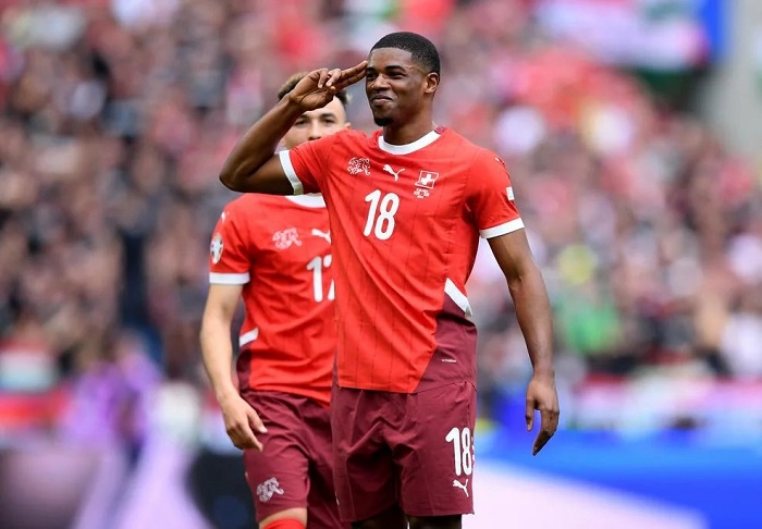 Kết quả bóng đá EURO 2024 đêm 15/6, rạng sáng 16/6: "Bò tót" thị uy sức mạnh- Ảnh 1. Kết quả bóng đá EURO 2024 đêm 15/6, rạng sáng 16/6: "Bò tót" thị uy sức mạnh- Ảnh 1.