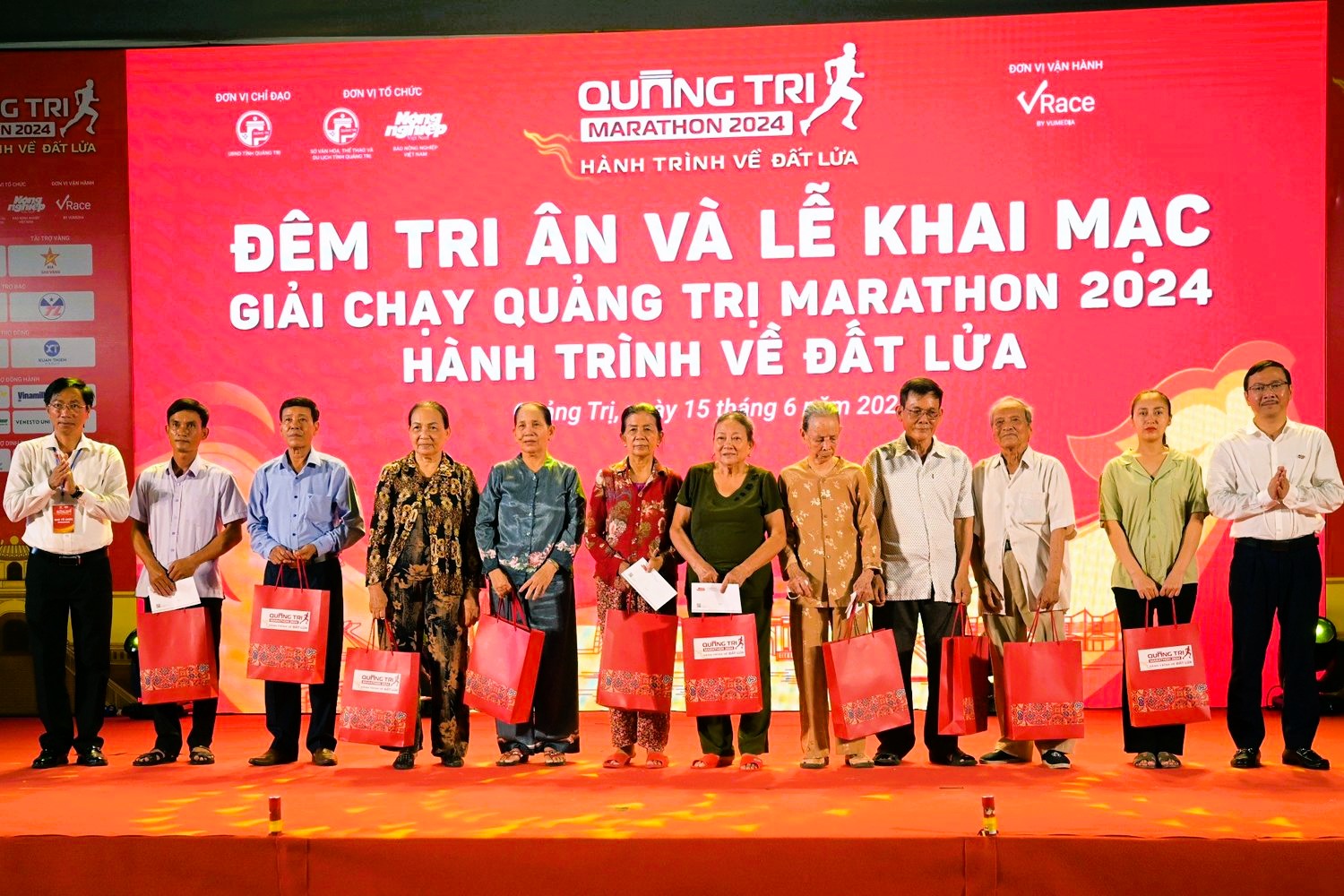 Khai mạc giải chạy H&agrave;nh tr&igrave;nh về đất lửa Quảng Trị 2024- Ảnh 4.