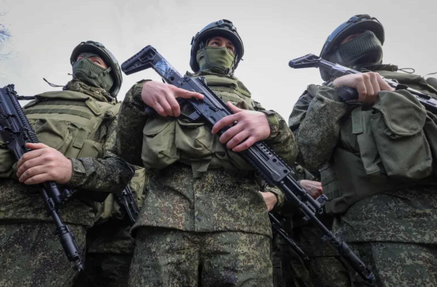 Ông Putin hé lộ số lính Nga đang chiến đấu ở Ukraine- Ảnh 1. Ông Putin hé lộ số lính Nga đang chiến đấu ở Ukraine- Ảnh 1.