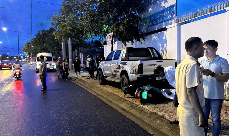 Hiện trường vụ tai nạn khiến &ocirc;ng T. A. T tử vong - Ảnh: Tuấn Long.