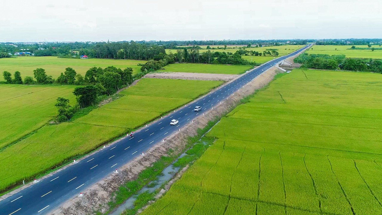 H&igrave;nh h&agrave;i tuyến tr&aacute;nh th&agrave;nh phố Long Xuy&ecirc;n trước giờ kh&aacute;nh th&agrave;nh- Ảnh 5.