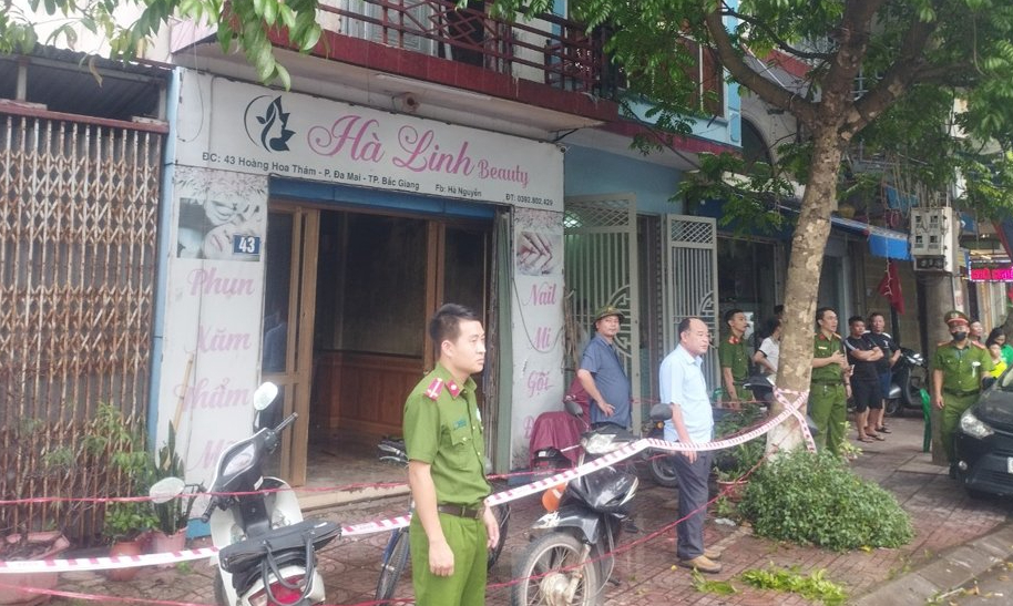 Cháy nhà lúc rạng sáng tại Bắc Giang làm 3 người tử vong- Ảnh 1. Cháy nhà lúc rạng sáng tại Bắc Giang làm 3 người tử vong- Ảnh 1.