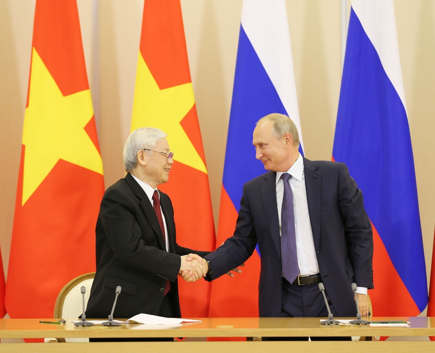 Tổng B&iacute; thư, Chủ tịch nước trao đổi thư với Tổng thống Vladimir Putin- Ảnh 1.