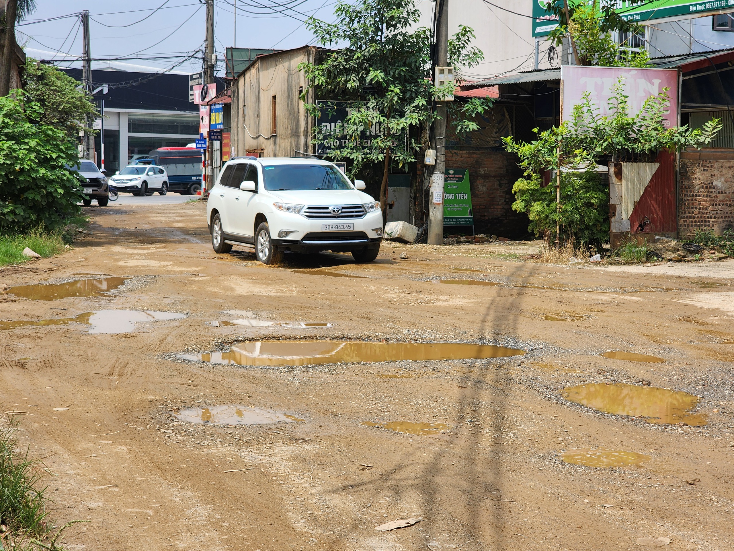 Vĩnh Ph&uacute;c: Vướng 400m, dự &aacute;n đường sau 15 năm vẫn chưa ho&agrave;n thiện- Ảnh 2.