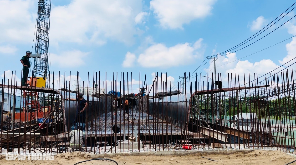 Cầu Nam L&yacute; đẩy nhanh tiến độ, th&ocirc;ng xe v&agrave;o th&aacute;ng 9- Ảnh 2.