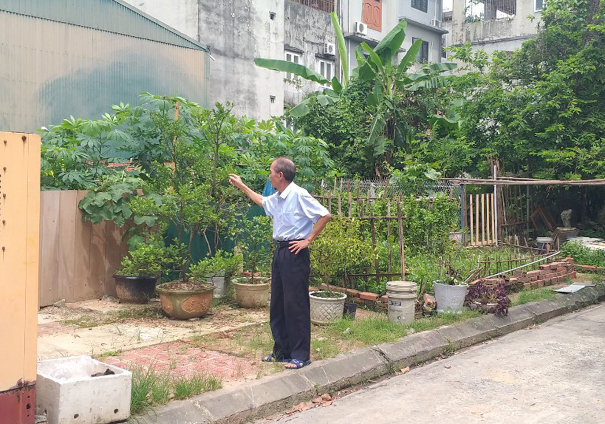 Quảng Ninh: Thấp thỏm sống trong những biệt thự tiền tỷ- Ảnh 3.