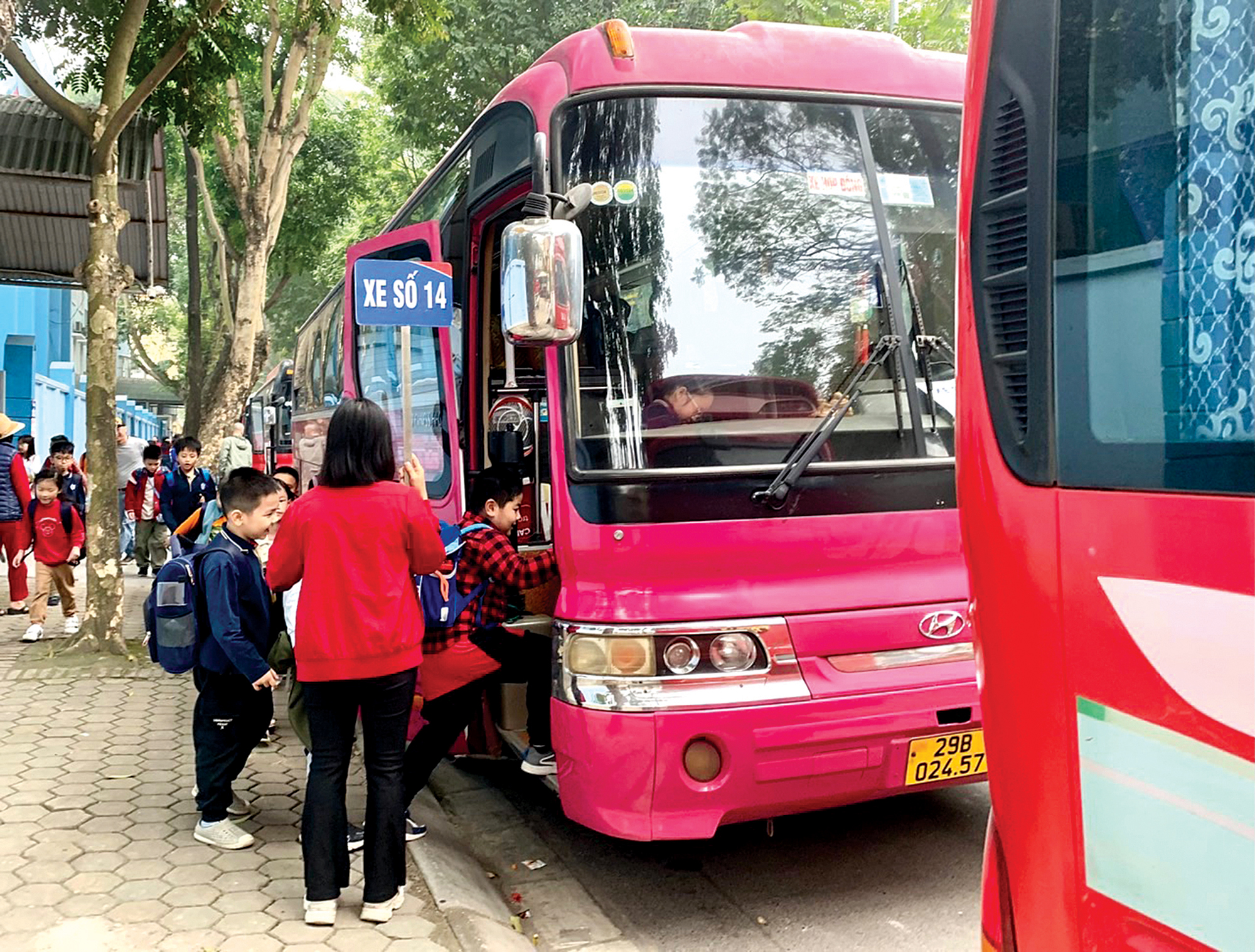 Xe chở học sinh sẽ có màu sơn riêng- Ảnh 1. Xe chở học sinh sẽ có màu sơn riêng- Ảnh 1.