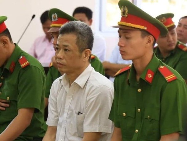 Gia hạn điều tra 3 th&aacute;ng vụ cựu B&iacute; thư Thị ủy Bến C&aacute;t- Ảnh 1.