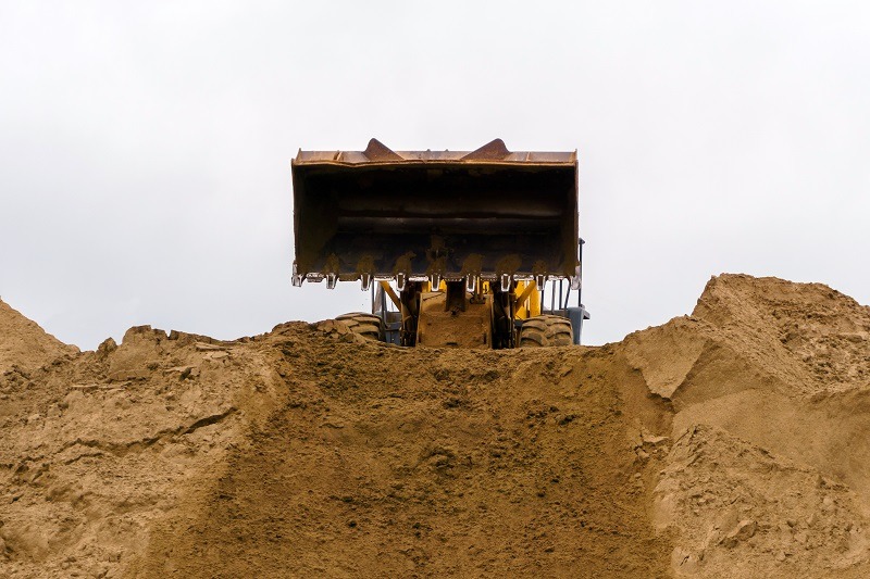 Thiếu c&aacute;t l&agrave;m cao tốc, Bộ C&ocirc;ng thương b&aacute;o c&aacute;o khả năng nhập khẩu từ Campuchia- Ảnh 1.