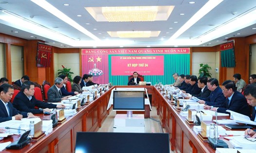 Đề nghị kỷ luật Ph&oacute; Ban Nội ch&iacute;nh trung ương- Ảnh 1.