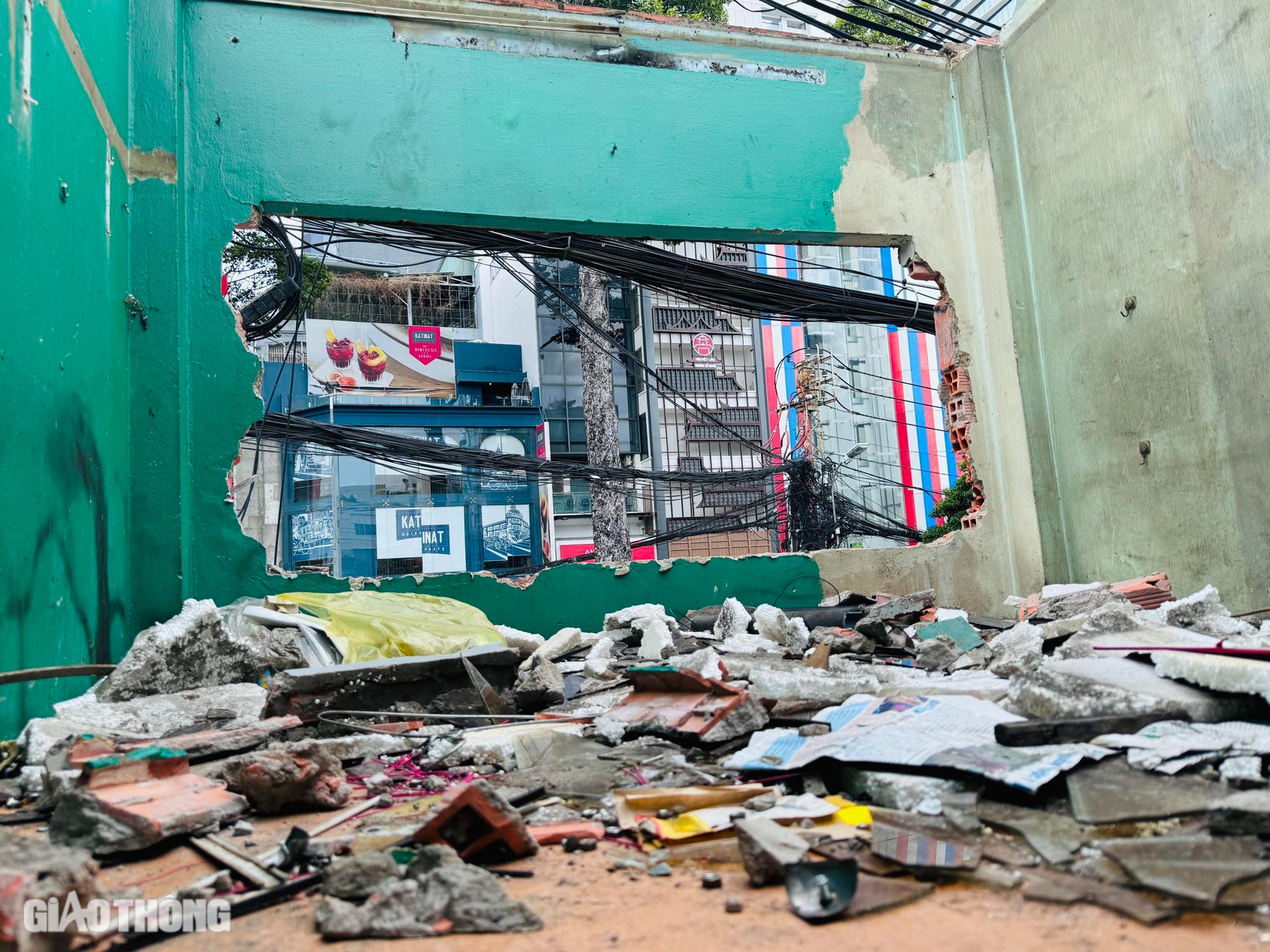 TP.HCM: Gấp rút bàn giao mặt bằng làm metro số 2- Ảnh 5. TP.HCM: Gấp rút bàn giao mặt bằng làm metro số 2- Ảnh 5.