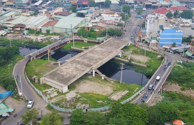 Cầu T&acirc;n Kỳ - T&acirc;n Qu&yacute; sắp khởi c&ocirc;ng trở lại sau nhiều năm dang dở- Ảnh 1.