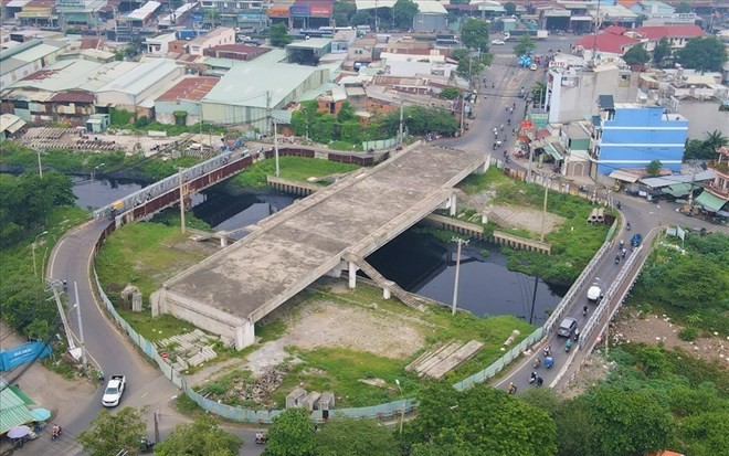 Cầu T&acirc;n Kỳ - T&acirc;n Qu&yacute; sắp khởi c&ocirc;ng trở lại sau nhiều năm dang dở