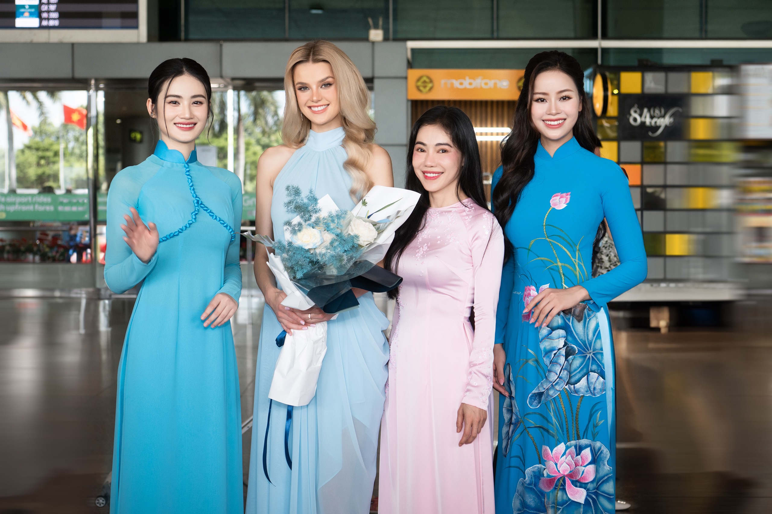 &ldquo;B&uacute;p b&ecirc; sống" Miss World 2024 Krystina Pyszkova đọ d&aacute;ng b&ecirc;n hoa hậu &Yacute; Nhi- Ảnh 7.