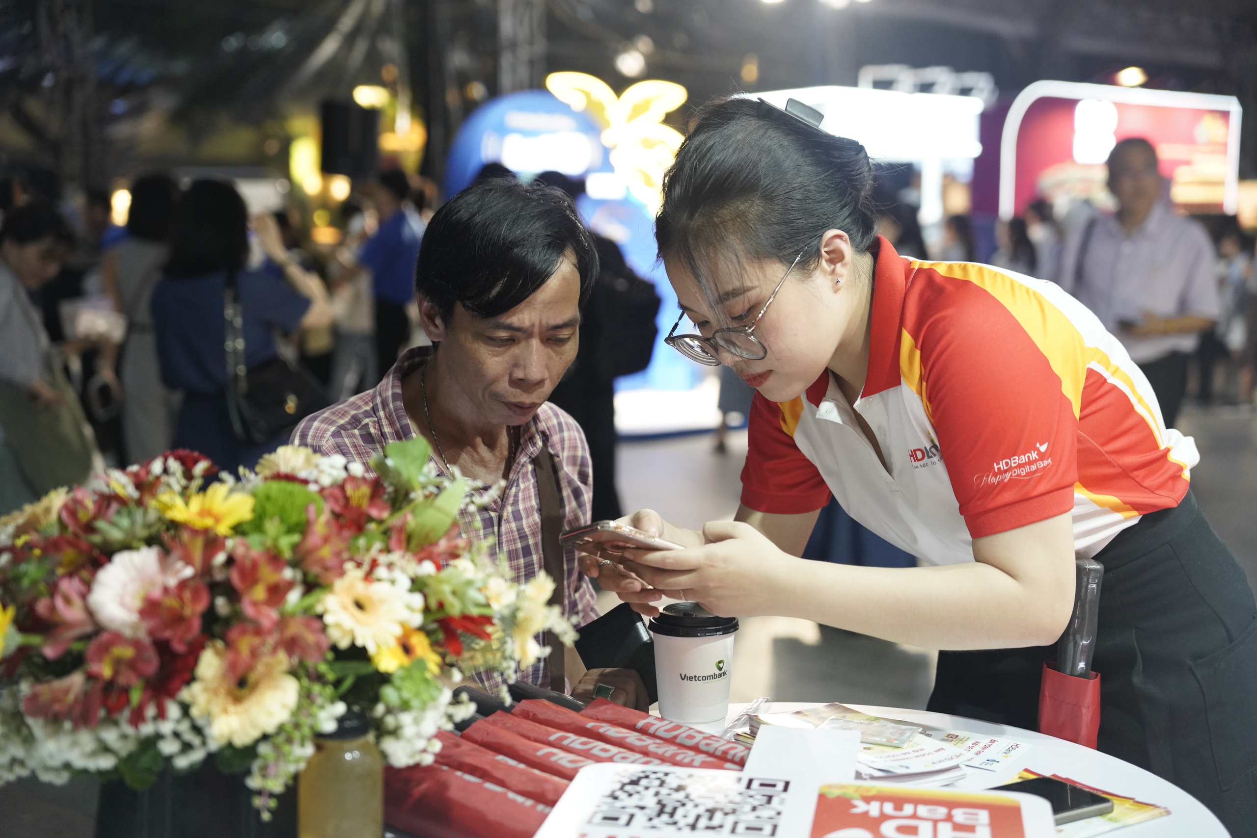 HDbank mang đến nhiều trải nghiệm số h&oacute;a hiện đại cho kh&aacute;ch h&agrave;ng- Ảnh 1.