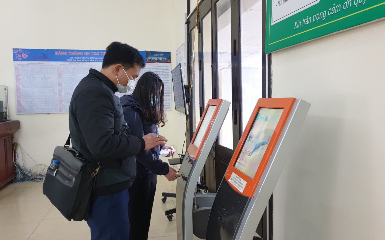 Đường sắt b&aacute;n v&eacute; theo nh&oacute;m, tự động xếp chỗ tr&ecirc;n t&agrave;u