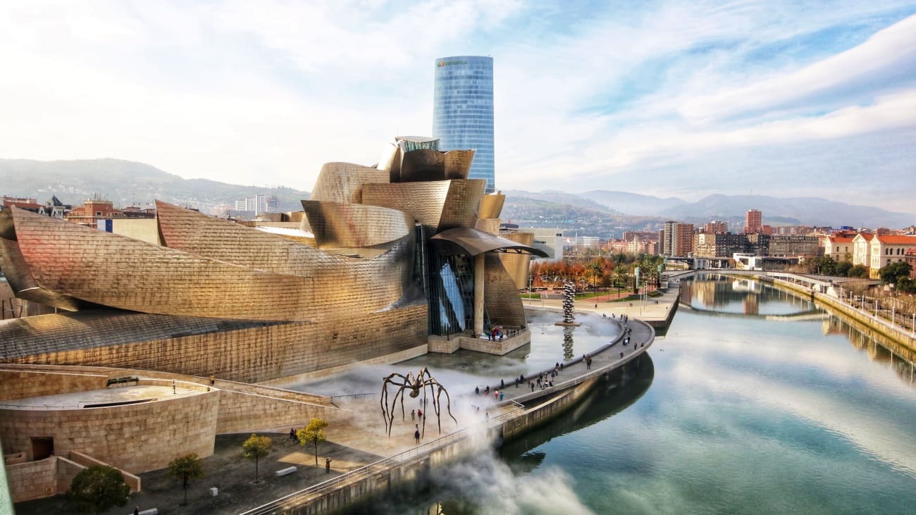 Ch&iacute;nh quyền TP. Bilbao (T&acirc;y Ban Nha) lu&ocirc;n tự h&agrave;o l&agrave; nơi thiết kế lại cuộc sống tốt đẹp của ch&acirc;u &Acirc;u, nhấn mạnh ti&ecirc;u ch&iacute; đ&ocirc; thị th&acirc;n thiện với người đi bộ h&agrave;ng đầu thế giới. Hiện nay 66% người d&acirc;n th&agrave;nh phố đi bộ, số c&ograve;n lại chủ yếu đi xe đạp v&agrave; sử dụng giao th&ocirc;ng c&ocirc;ng cộng.