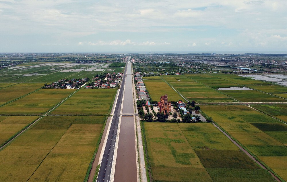 Những dự &aacute;n giao th&ocirc;ng ngh&igrave;n tỷ gi&uacute;p Nam Định "thay da, đổi thịt"- Ảnh 2.