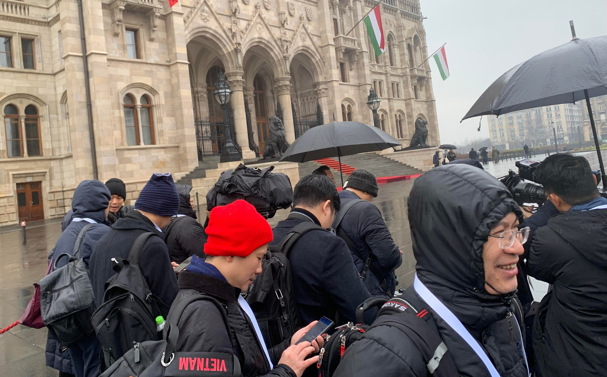 Chuyện t&aacute;c nghiệp khi th&aacute;p t&ugrave;ng Thủ tướng- Ảnh 3.