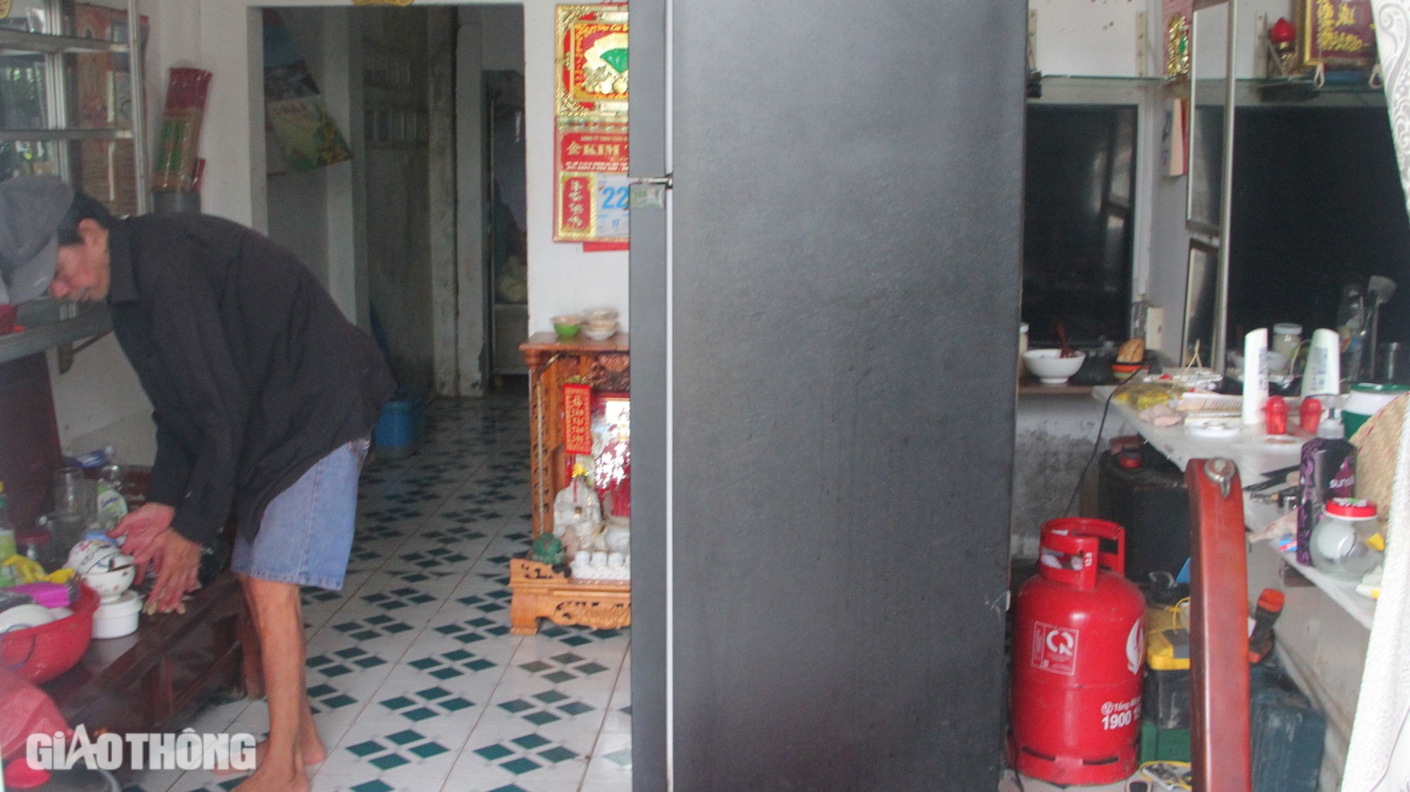 Sạt lở sông Bạc Liêu - Cà Mau: Bất lực nhìn nhà trôi sông- Ảnh 3. Sạt lở sông Bạc Liêu - Cà Mau: Bất lực nhìn nhà trôi sông- Ảnh 3.