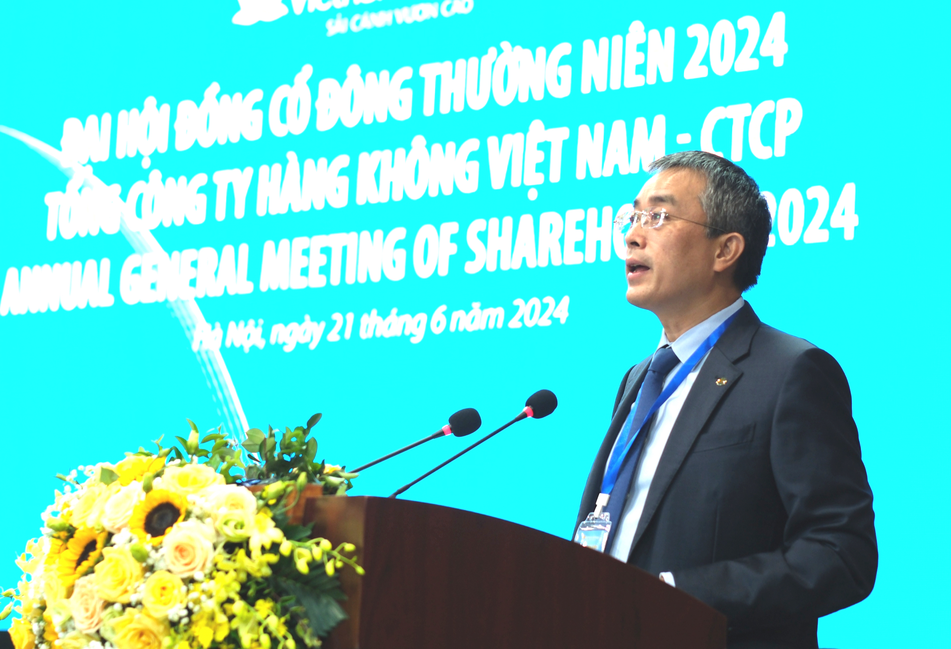 Vietnam Airlines đặt mục tiêu doanh thu hơn 105.000 tỷ đồng năm 2024- Ảnh 1. Vietnam Airlines đặt mục tiêu doanh thu hơn 105.000 tỷ đồng năm 2024- Ảnh 1.