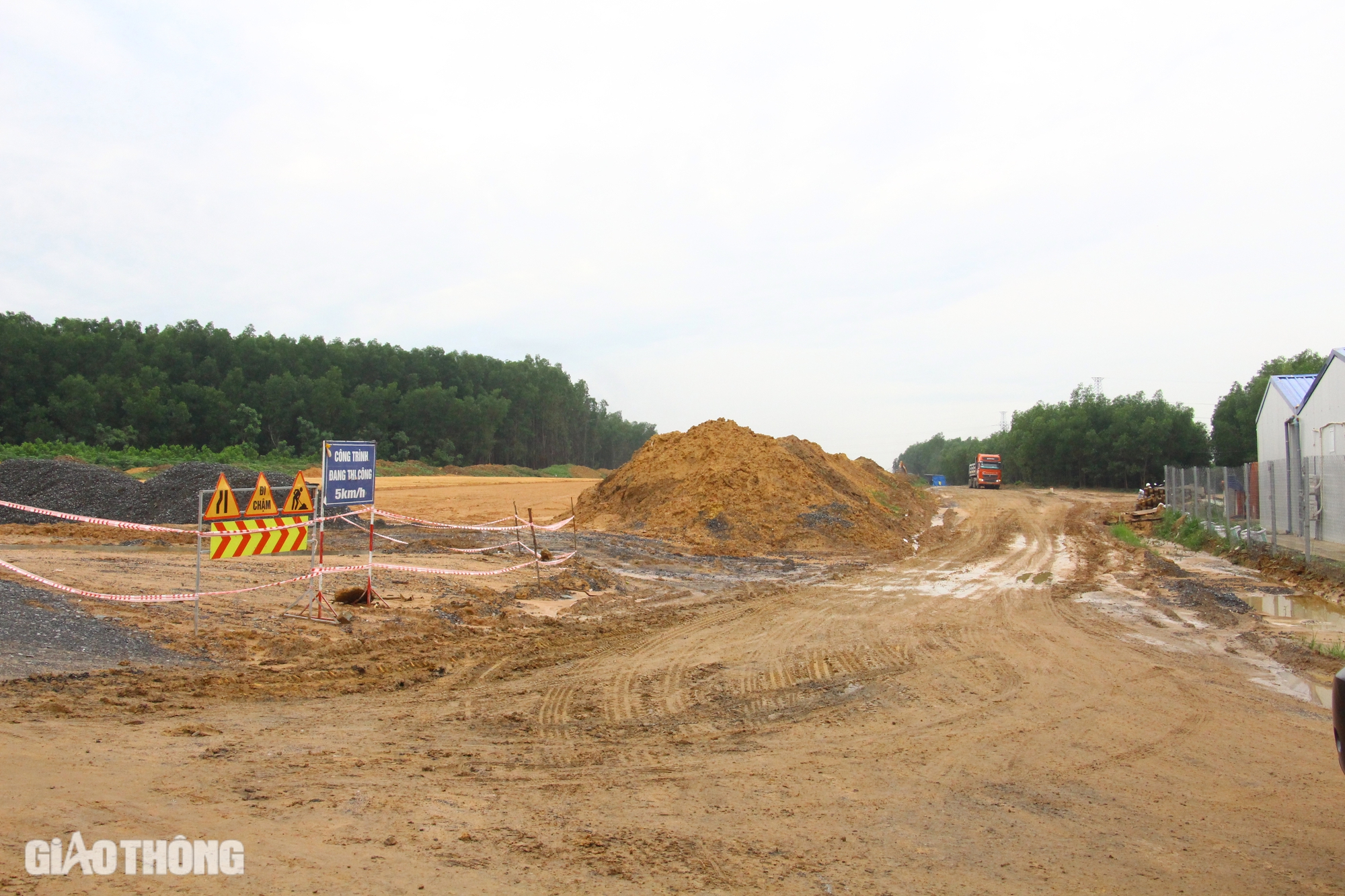 Sẵn s&agrave;ng đ&oacute;n cư d&acirc;n giao đất l&agrave;m cao tốc Bi&ecirc;n H&ograve;a - Vũng T&agrave;u về t&aacute;i định cư ở Long Th&agrave;nh- Ảnh 1.