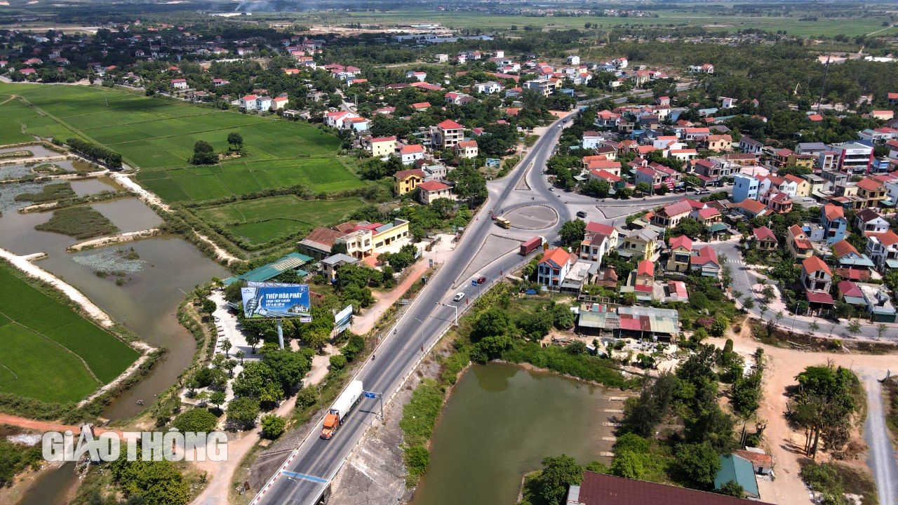 Cận cảnh n&uacute;t thắt cổ chai tr&ecirc;n tuyến QL1A qua H&agrave; Tĩnh, Quảng B&igrave;nh sắp được n&acirc;ng cấp- Ảnh 3.