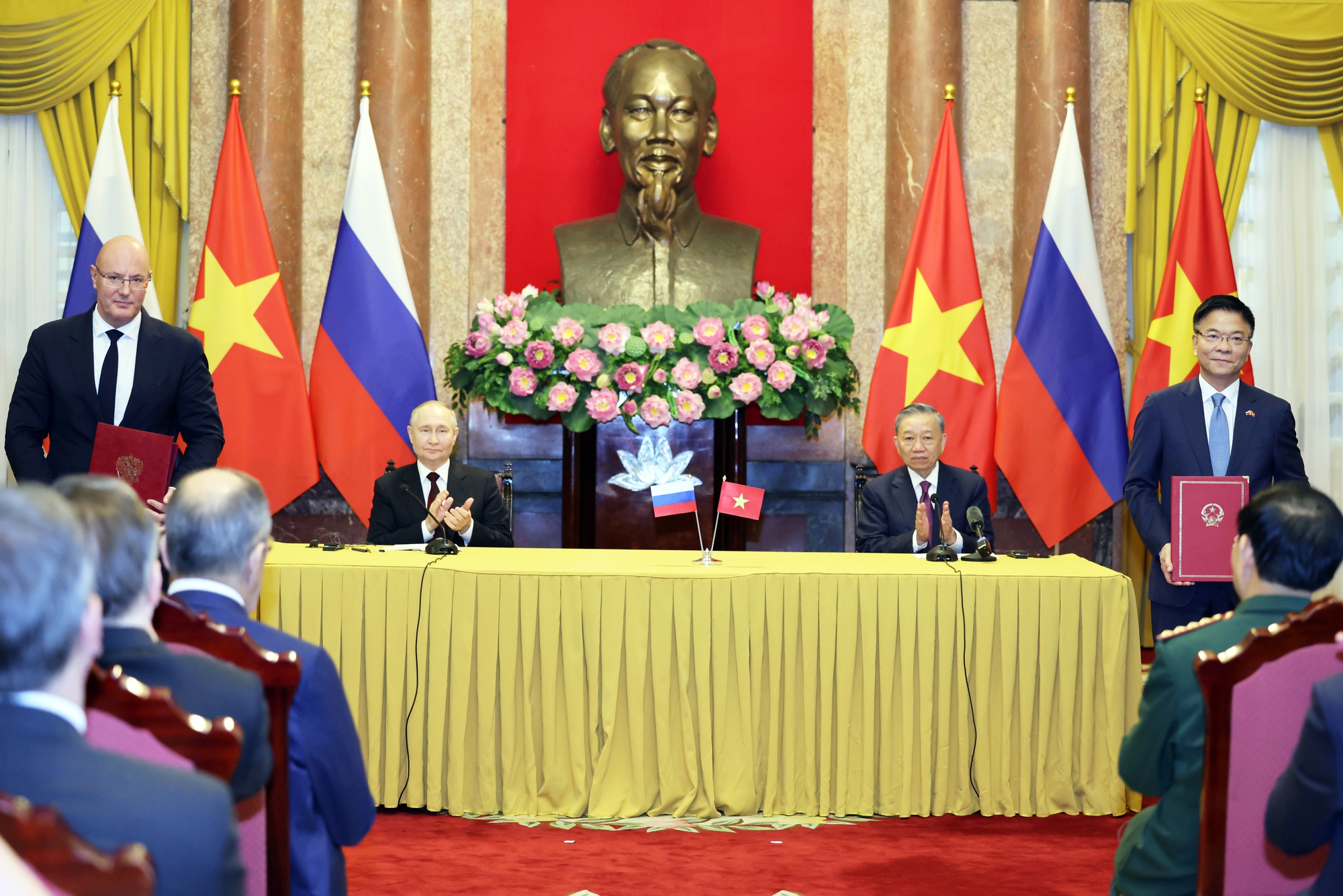 Tổng thống Putin thăm Việt Nam: Xung lực mới trong quan hệ hợp t&aacute;c Việt - Nga- Ảnh 5.
