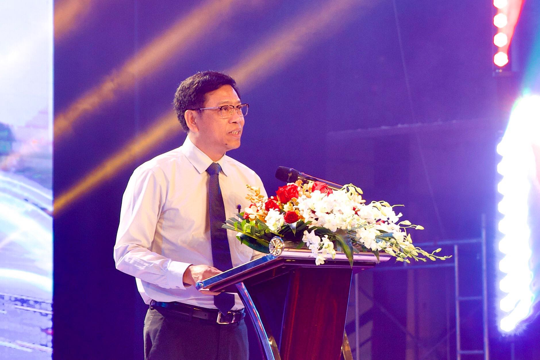 Tác phẩm Người Đèo Cả đoạt giải nhất cuộc thi "Bài ca giao thông đi cùng năm tháng"- Ảnh 5. Tác phẩm Người Đèo Cả đoạt giải nhất cuộc thi "Bài ca giao thông đi cùng năm tháng"- Ảnh 5.