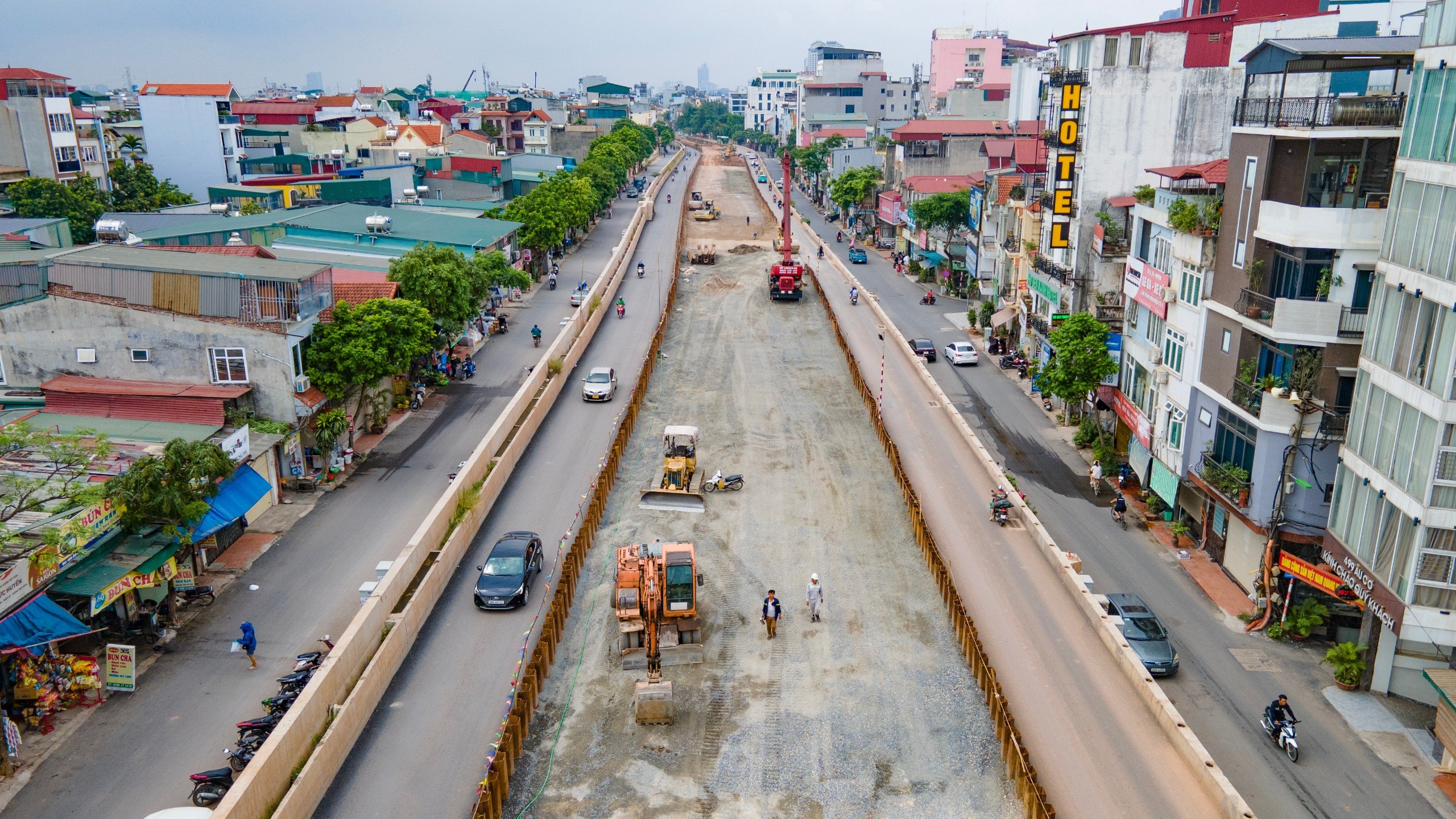 Ngắm đường &Acirc;u Cơ - Nghi T&agrave;m sắp th&ocirc;ng xe- Ảnh 8.