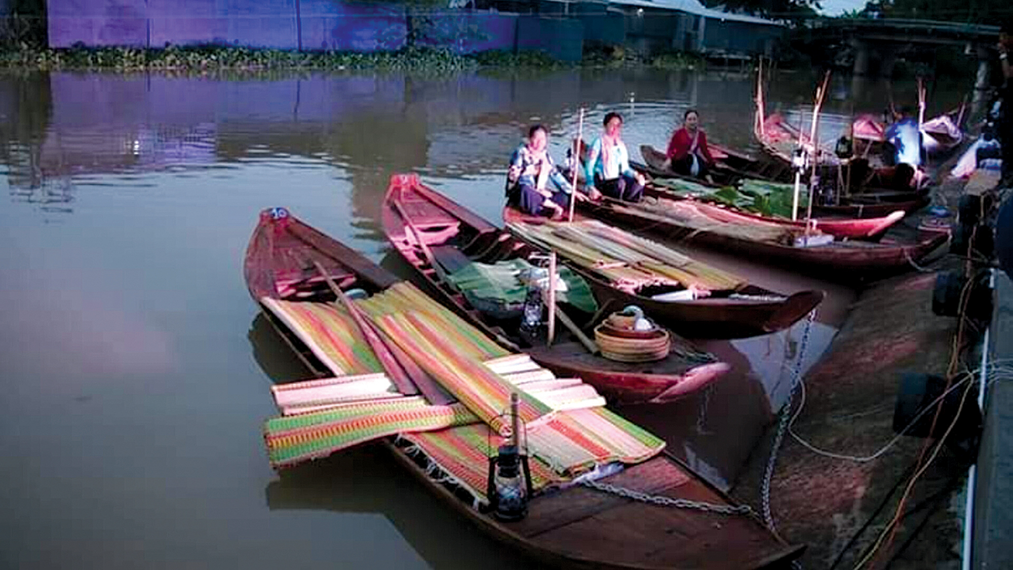 T&aacute;i hiện &ldquo;chợ ma&rdquo; độc đ&aacute;o ở miền T&acirc;y- Ảnh 3.